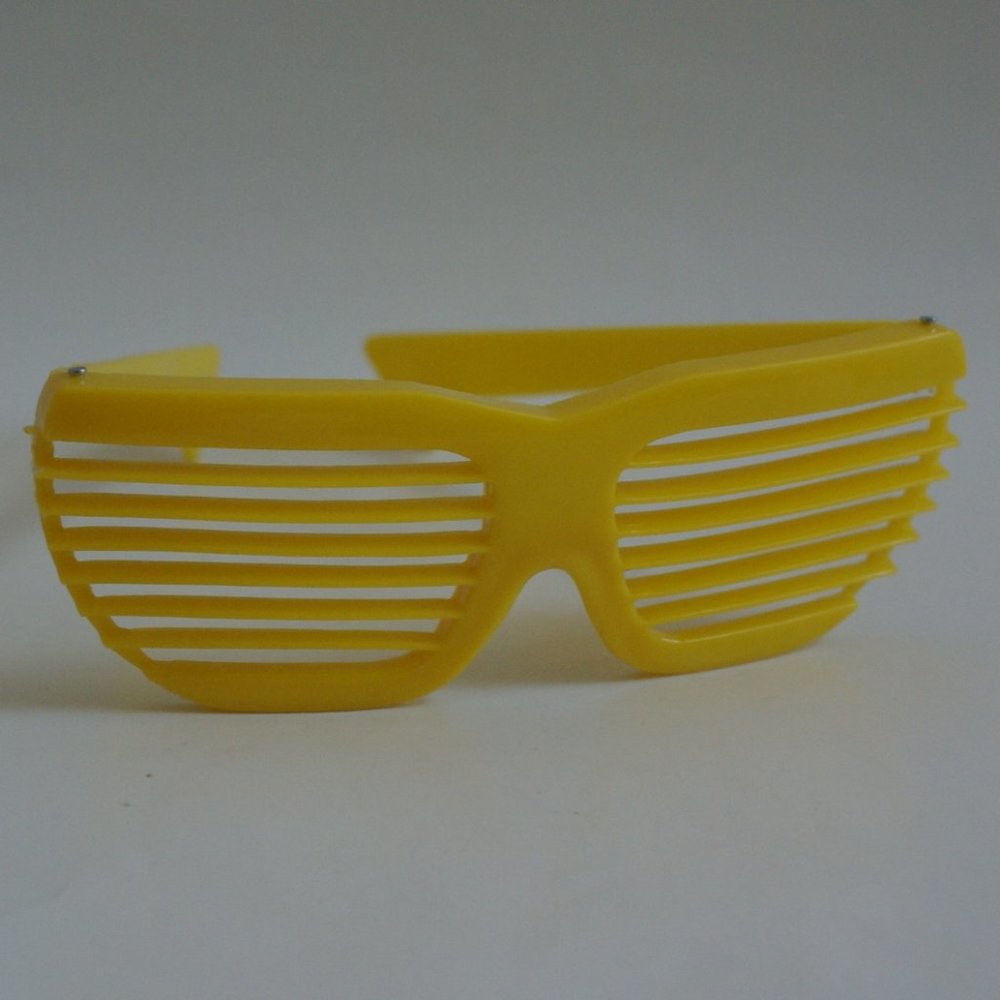 True Vintage 80's/90's vent frame beach eyewear